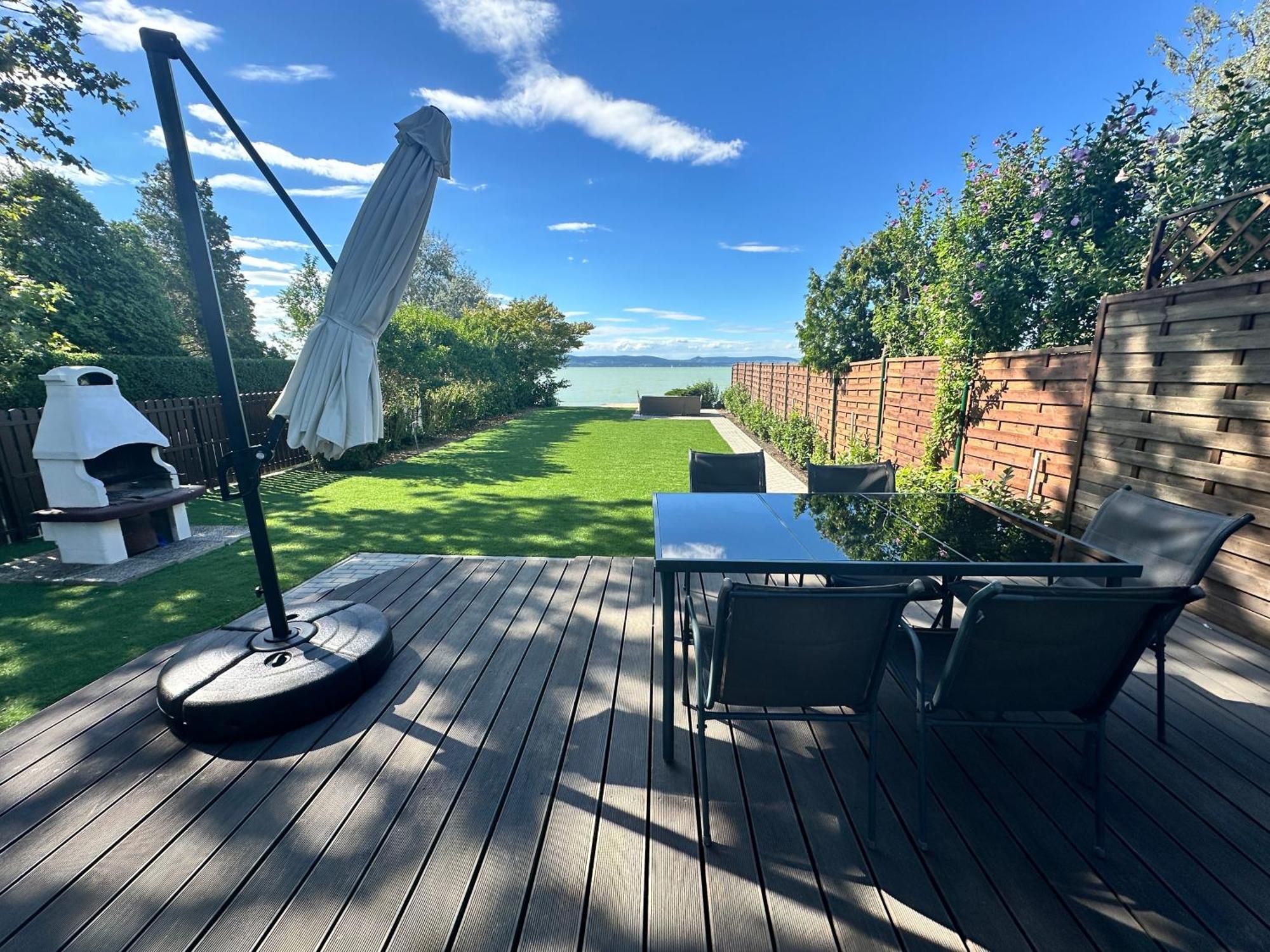 Sunny Private Beach Balatonlelle Exterior foto