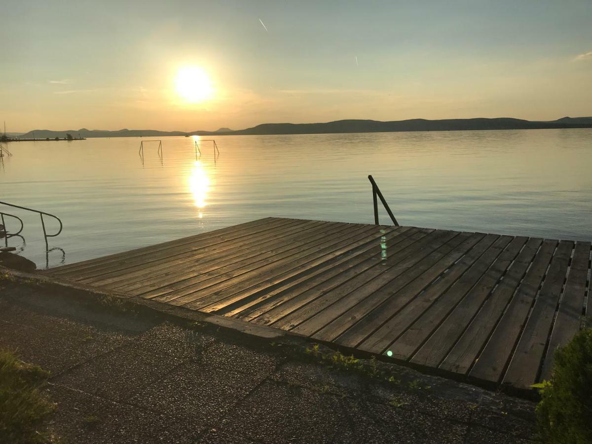 Sunny Private Beach Balatonlelle Exterior foto